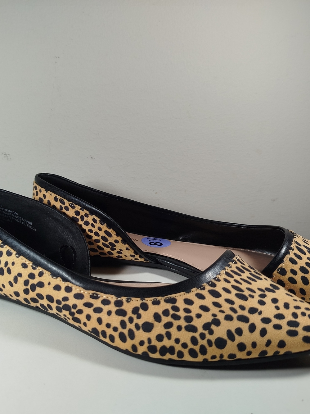 BCBGeneration Leopard Print Pointed Toe Flats Women’s Size 8.5 New